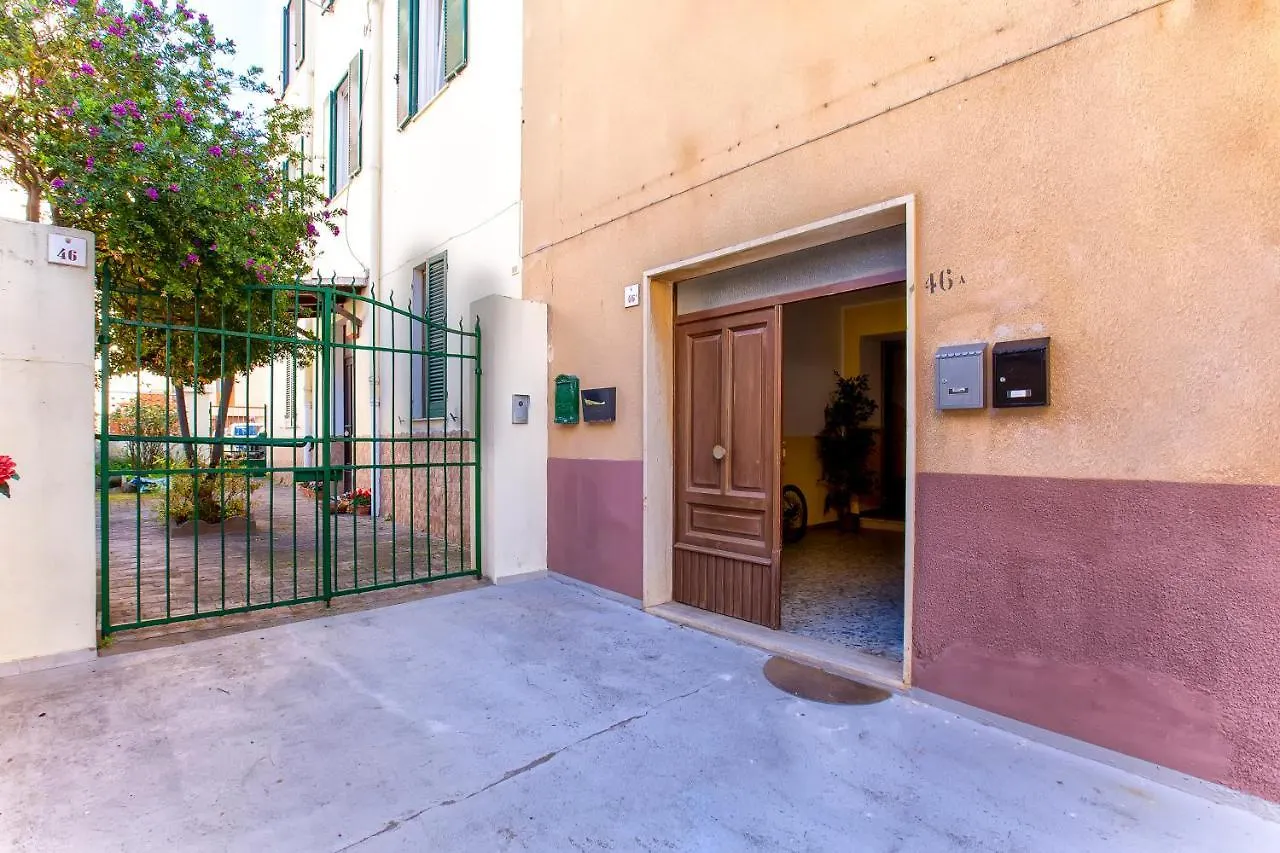 La Casa Nostra Appartamento con Parcheggio Alghero 0*,  Italia